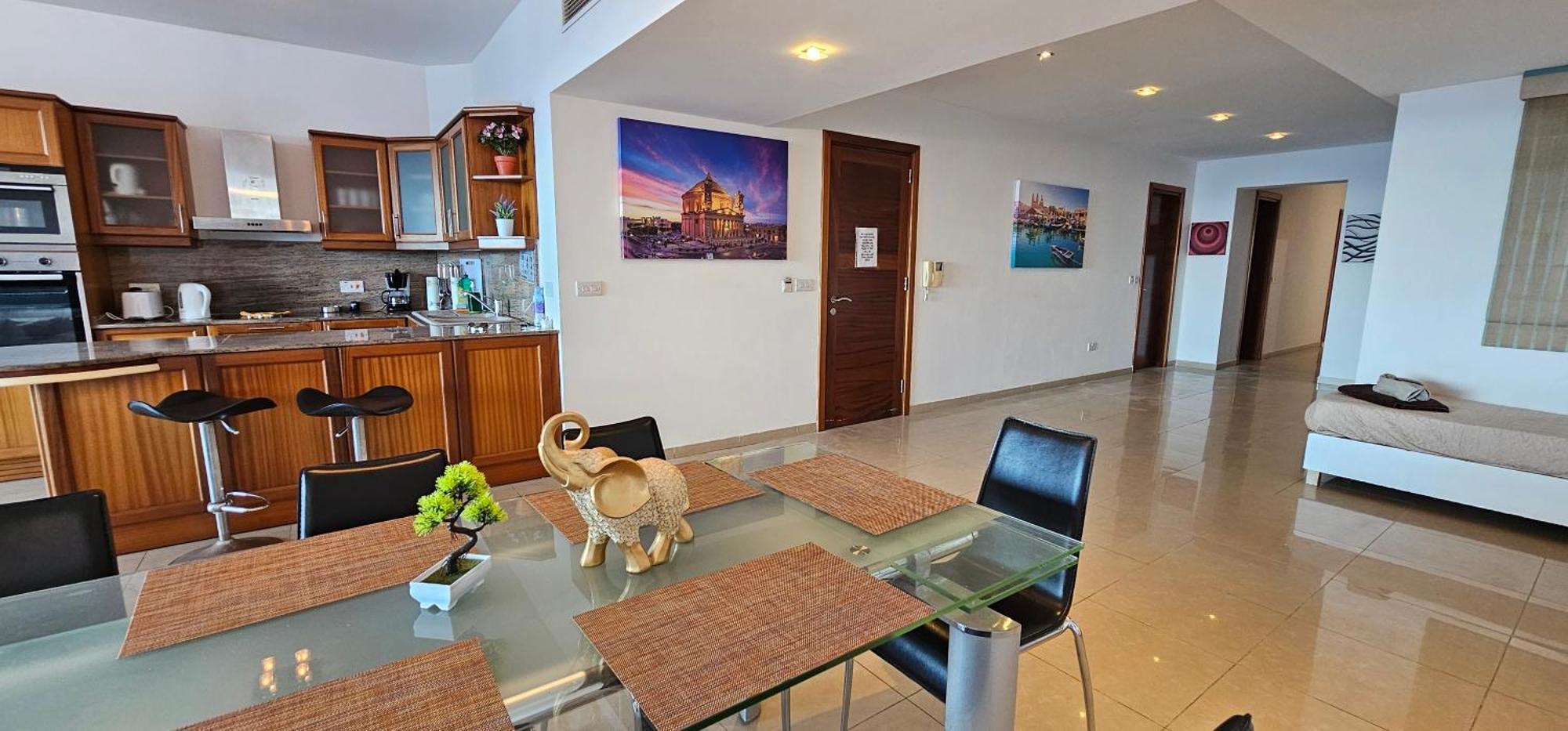 Seaview 3 Bedrooms In Balluta