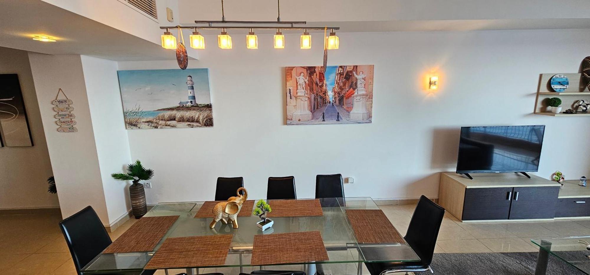 Seaview 3 Bedrooms In Balluta * Sliema
