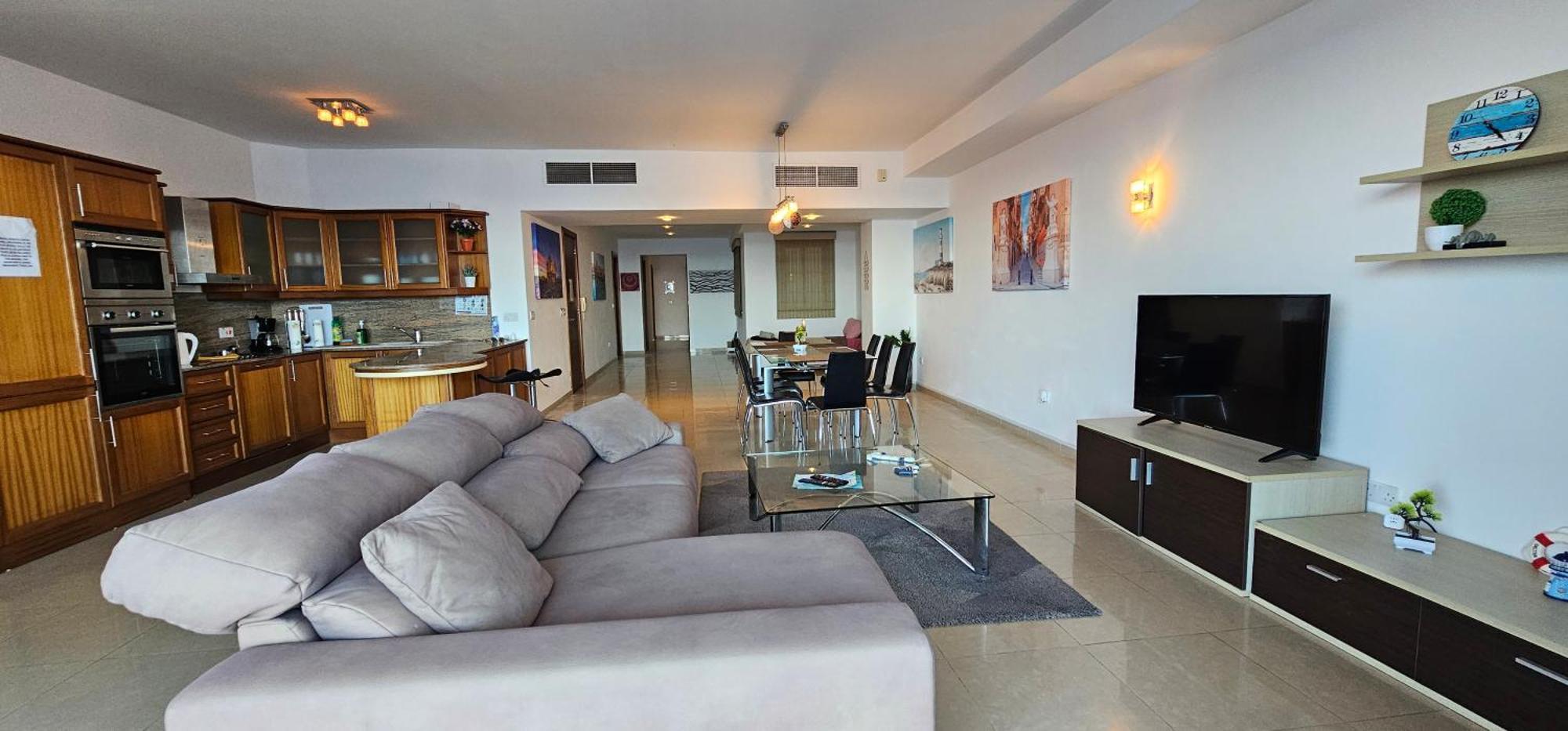Seaview 3 Bedrooms In Balluta Sliema