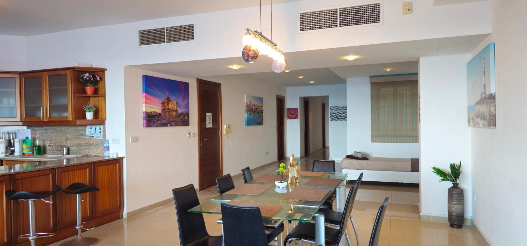 Seaview 3 Bedrooms In Balluta Apartamento