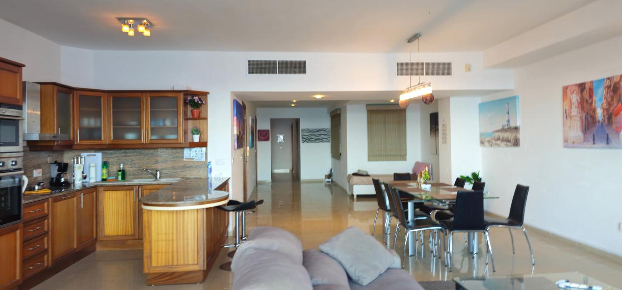 Seaview 3 Bedrooms In Balluta *