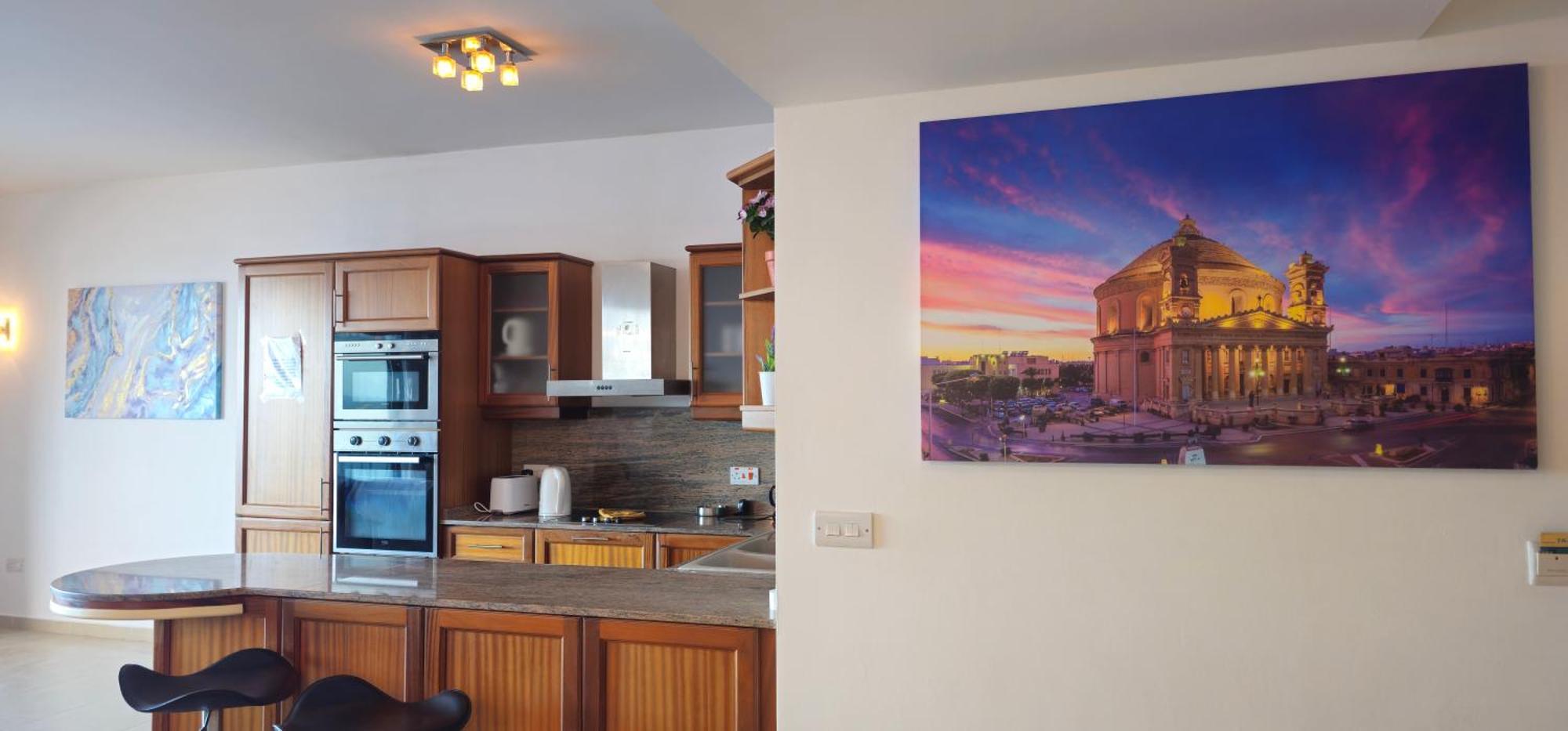 Seaview 3 Bedrooms In Balluta *