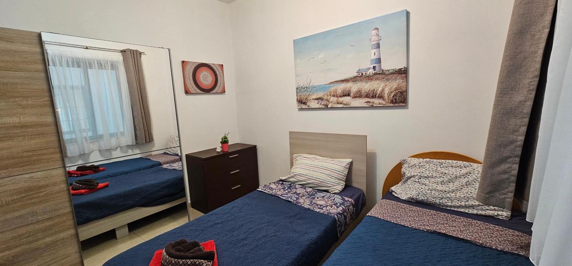 Seaview 3 Bedrooms In Balluta Apartment